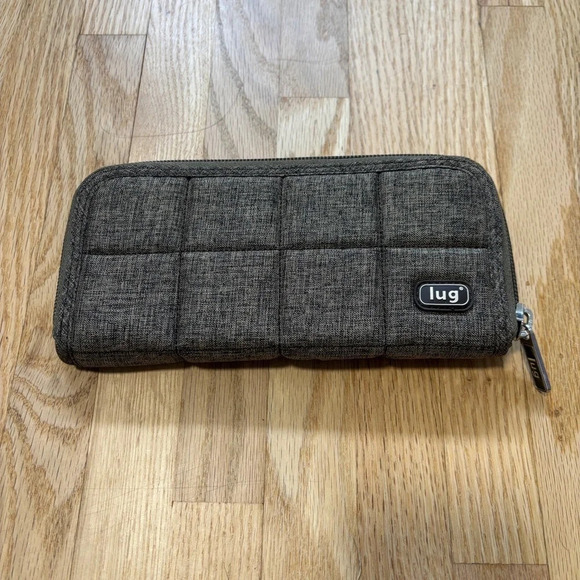 Lug | Quilted Handspring Travel Wallet Brown - Picture 1 of 7